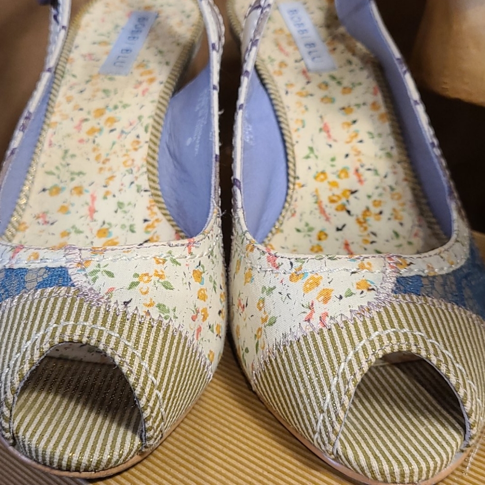 Bobbi Blu open toe buckle strap 7.5 heel/wedge - Picture 3 of 12